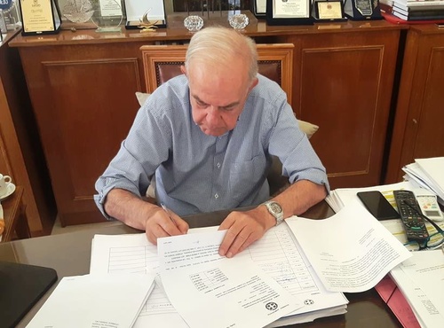 Δήμαρχος Ηρακλείου Βασίλης Λαμπρινός - Υπογραφή Σύμβασης