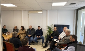 Συνάντηση του Δημάρχου Αλέξη Καλοκαιρινού με τους εργολήπτες έργων οδοποιίας του Δήμου Ηρακλείου

