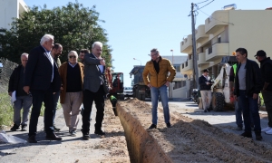 Συνεχίζονται τα έργα τοποθέτησης νέου αγωγού και αποκατάστασης τομών οδοστρώματος από τη ΔΕΥΑΗ στα Δειλινά